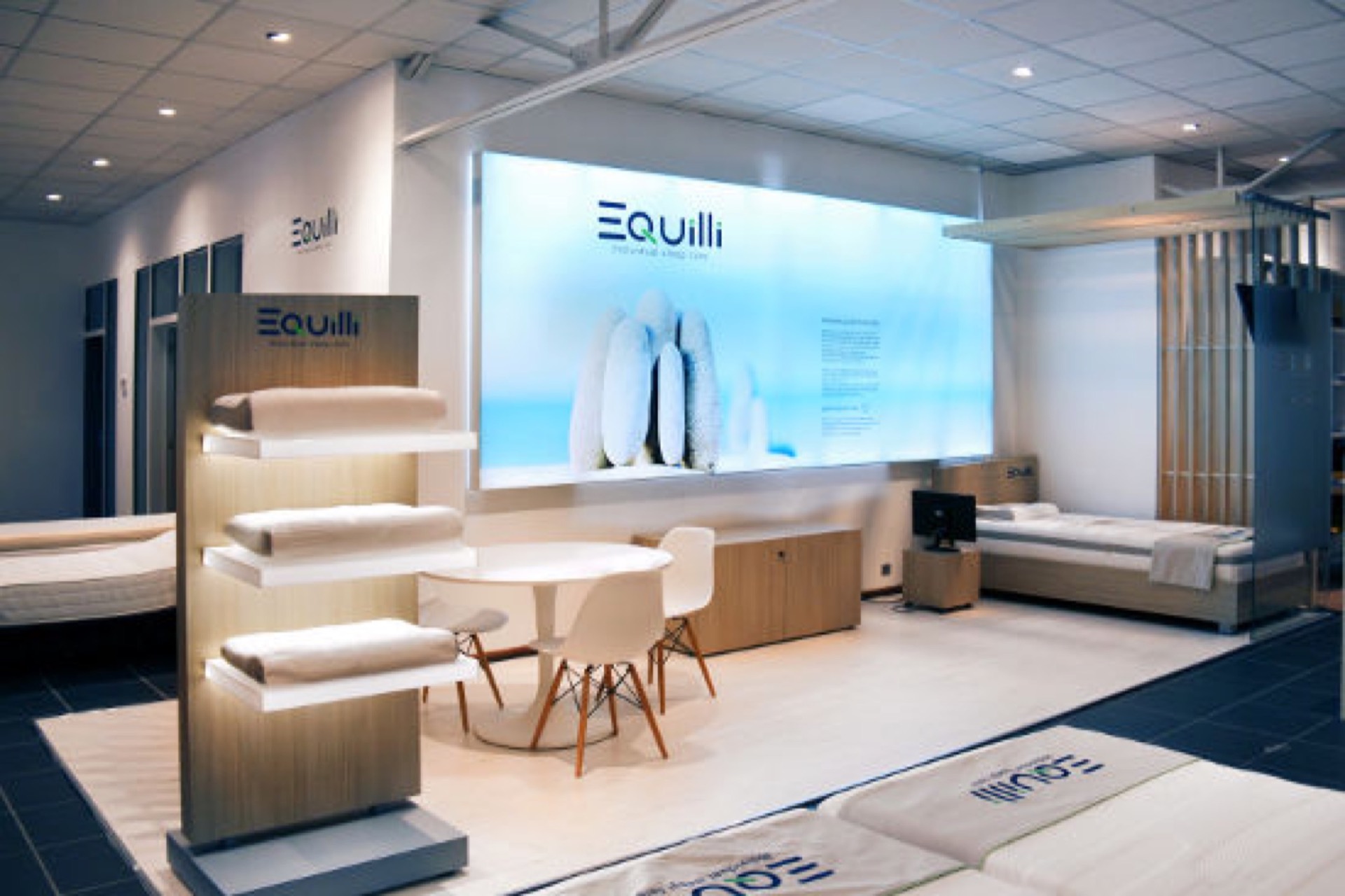 point of sale - shop in shop: Equilli